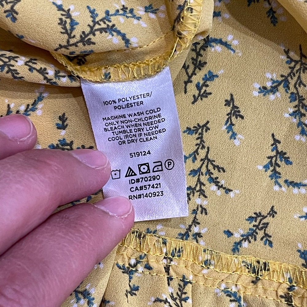 Loft Top Yellow Floral Women's Top Loft Size Medium Ruffle Top - Picture 4 of 9